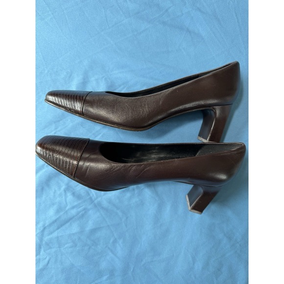 Aigner Vintage Spain Pumps Dark Brown Body / Snakeskin Embossed Cap Toe 8 1/2 M - Picture 5 of 8